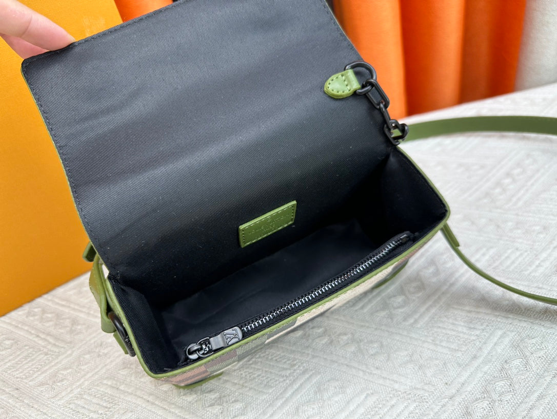 Elite Carryalls