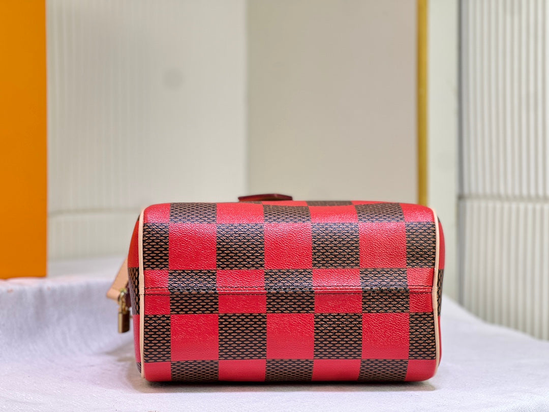 Elite Carryalls