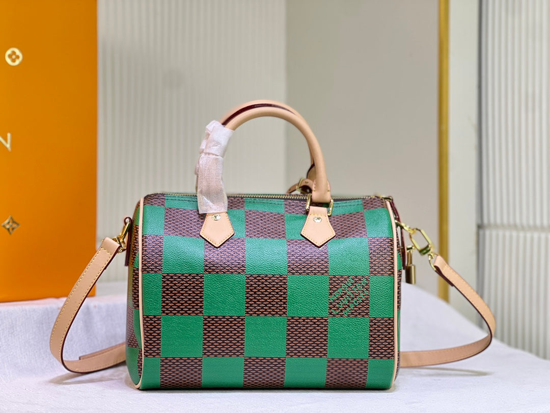 Elite Carryalls