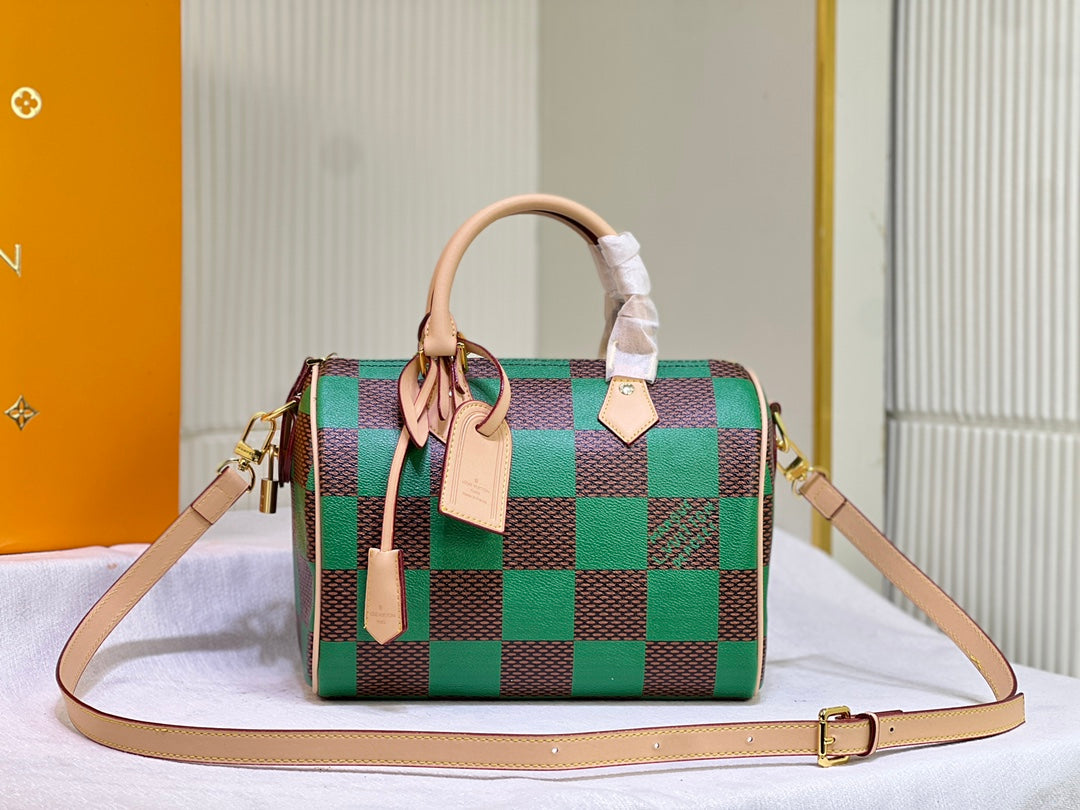 Elite Carryalls