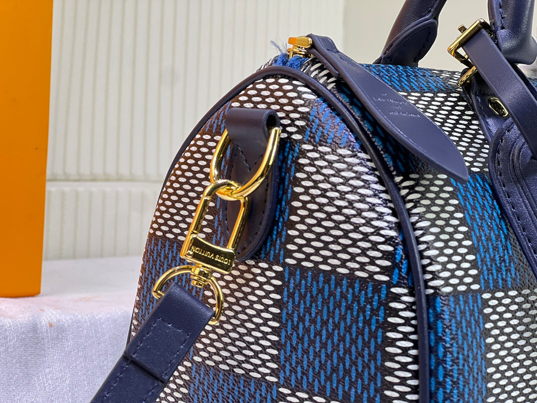 Elite Carryalls