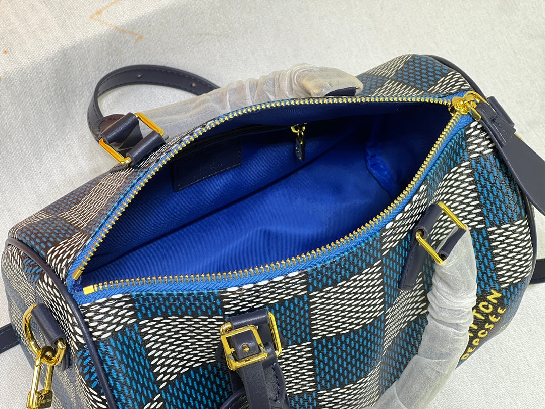Elite Carryalls