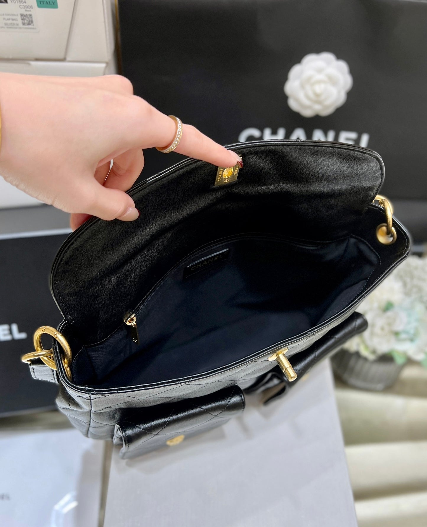 Elite Carryalls
