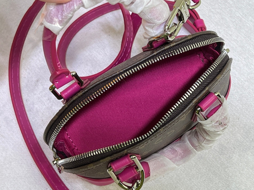 Elite Carryalls