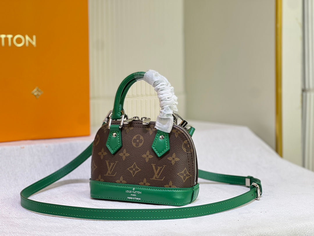 Elite Carryalls