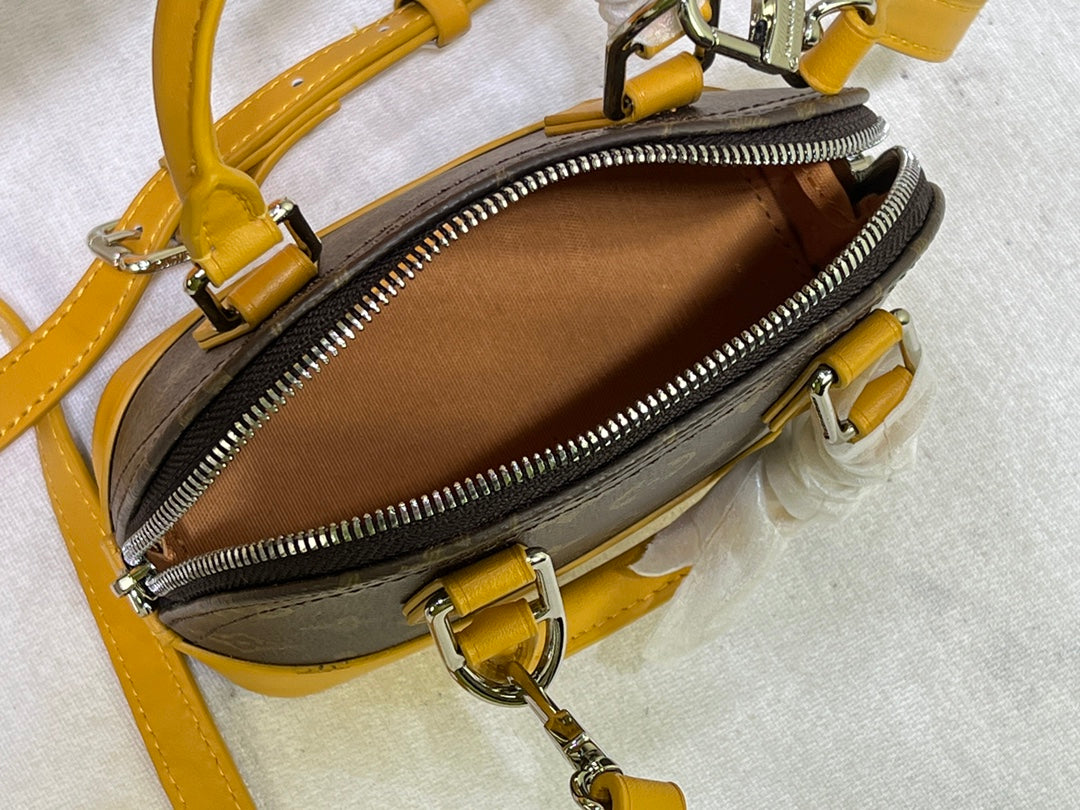 Elite Carryalls