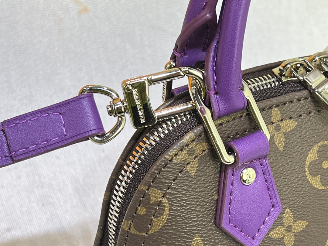 Elite Carryalls