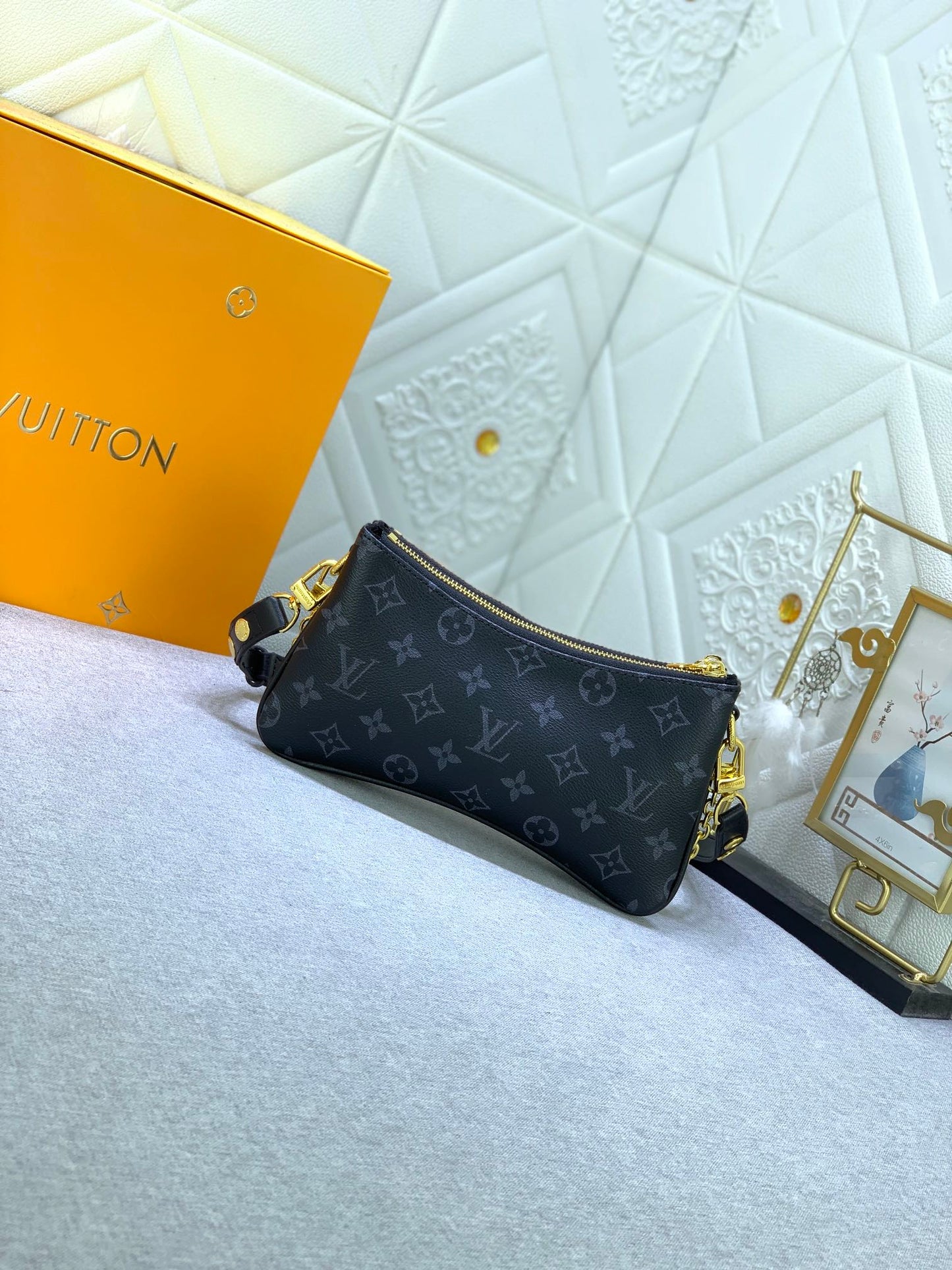 Elite Carryalls