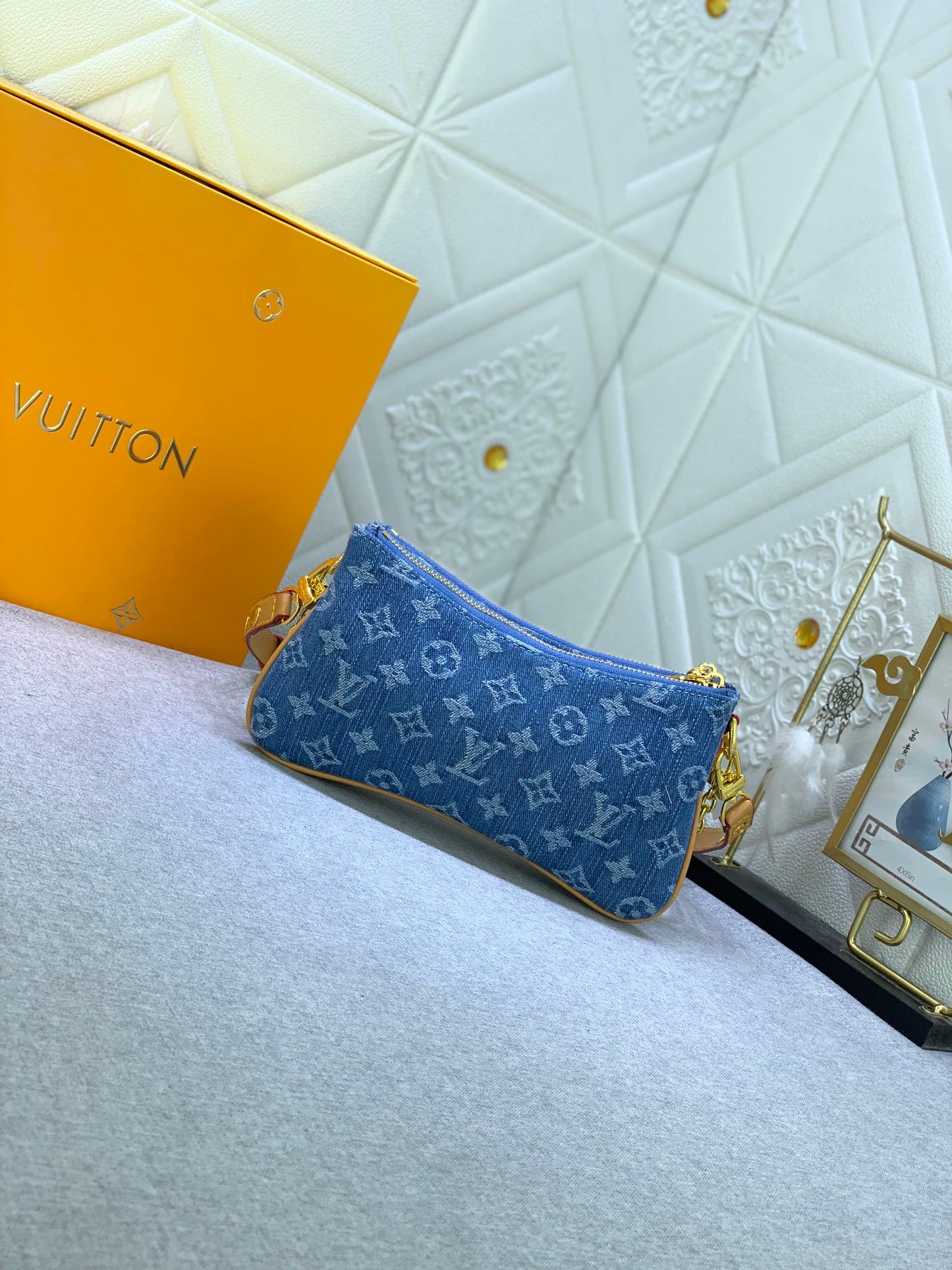 Elite Carryalls