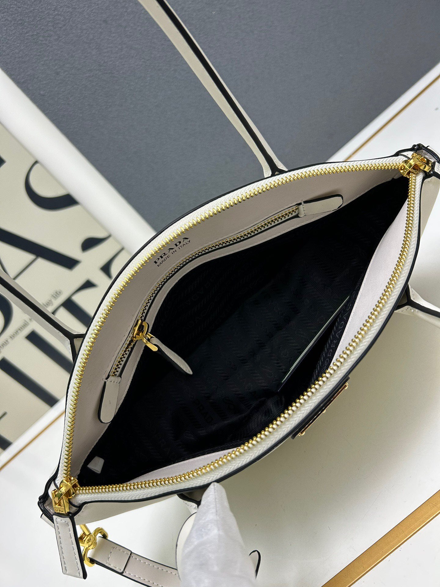 Elite Carryalls