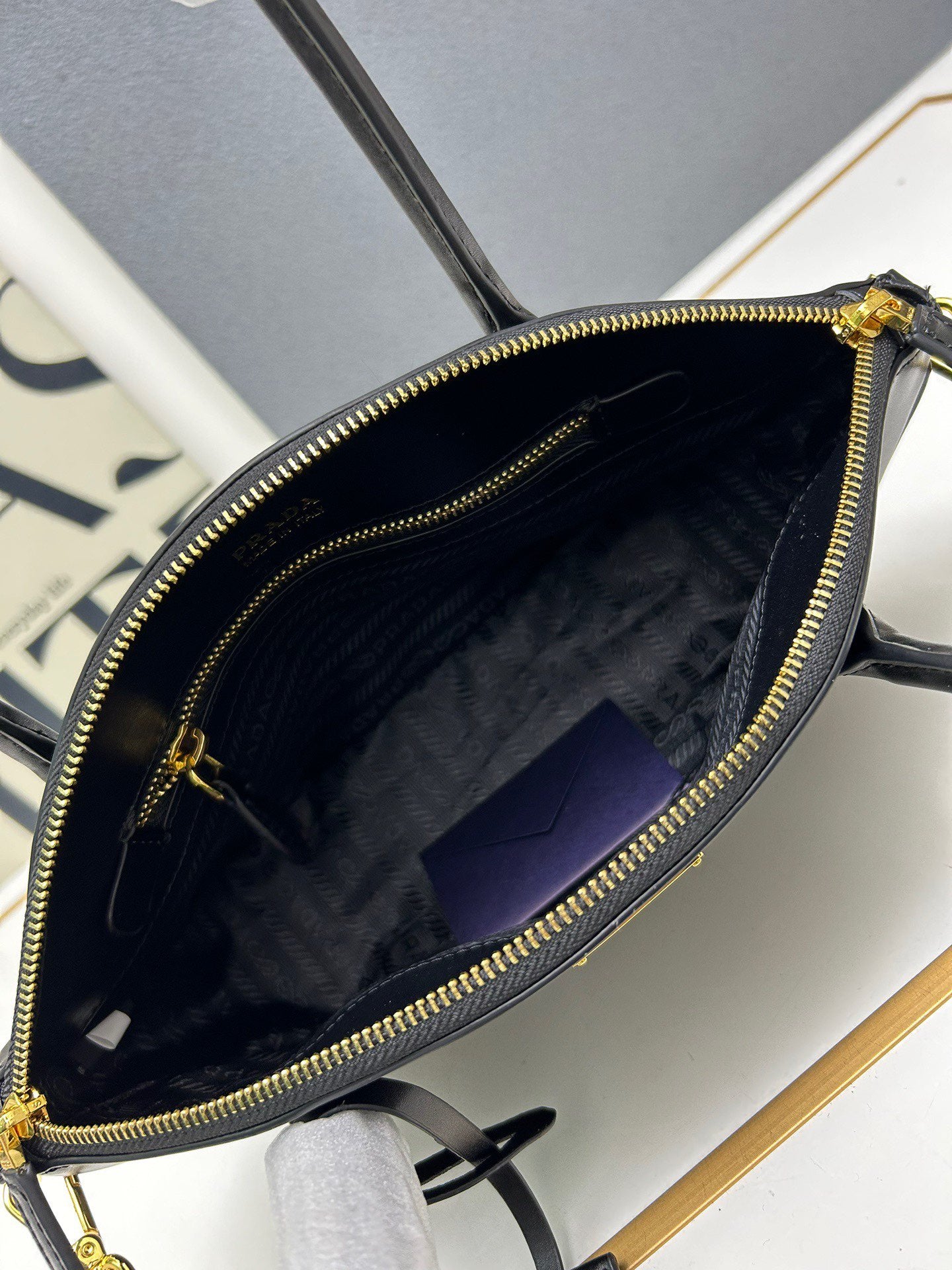Elite Carryalls
