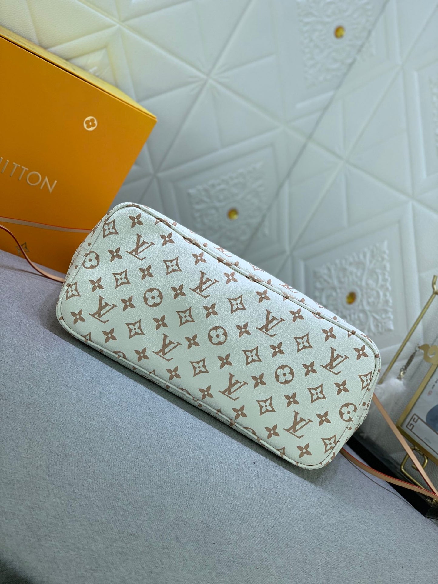 Elite Carryalls