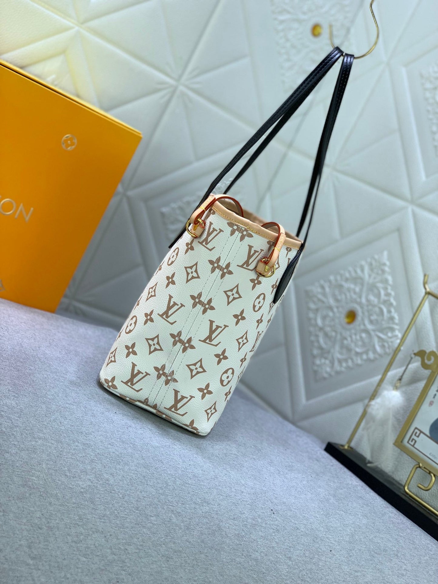 Elite Carryalls