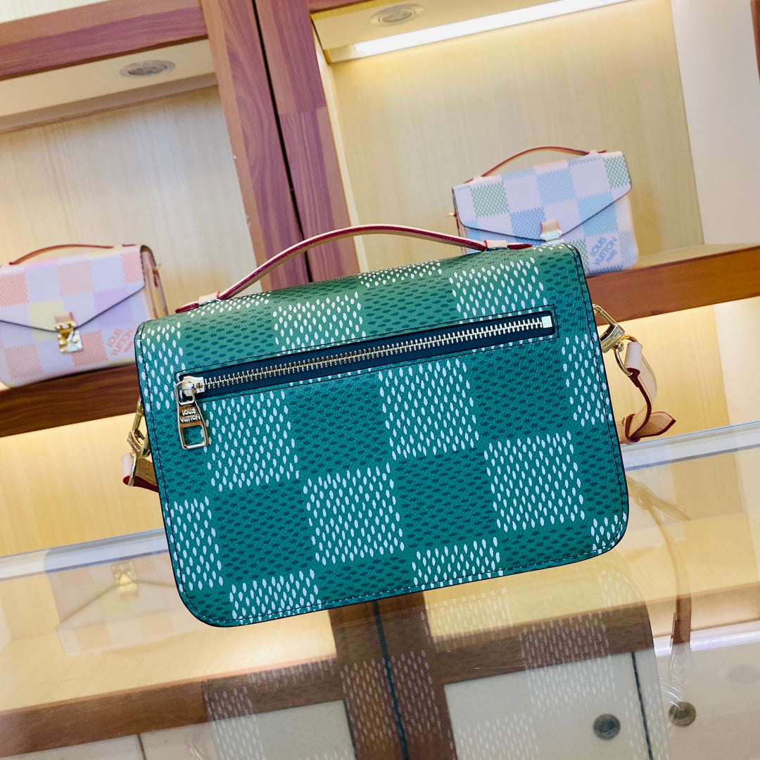 Elite Carryalls