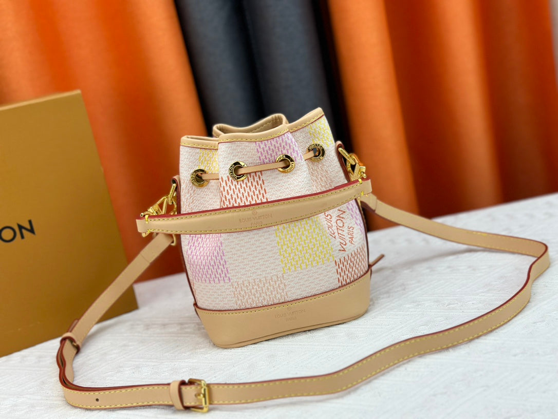 Elite Carryalls