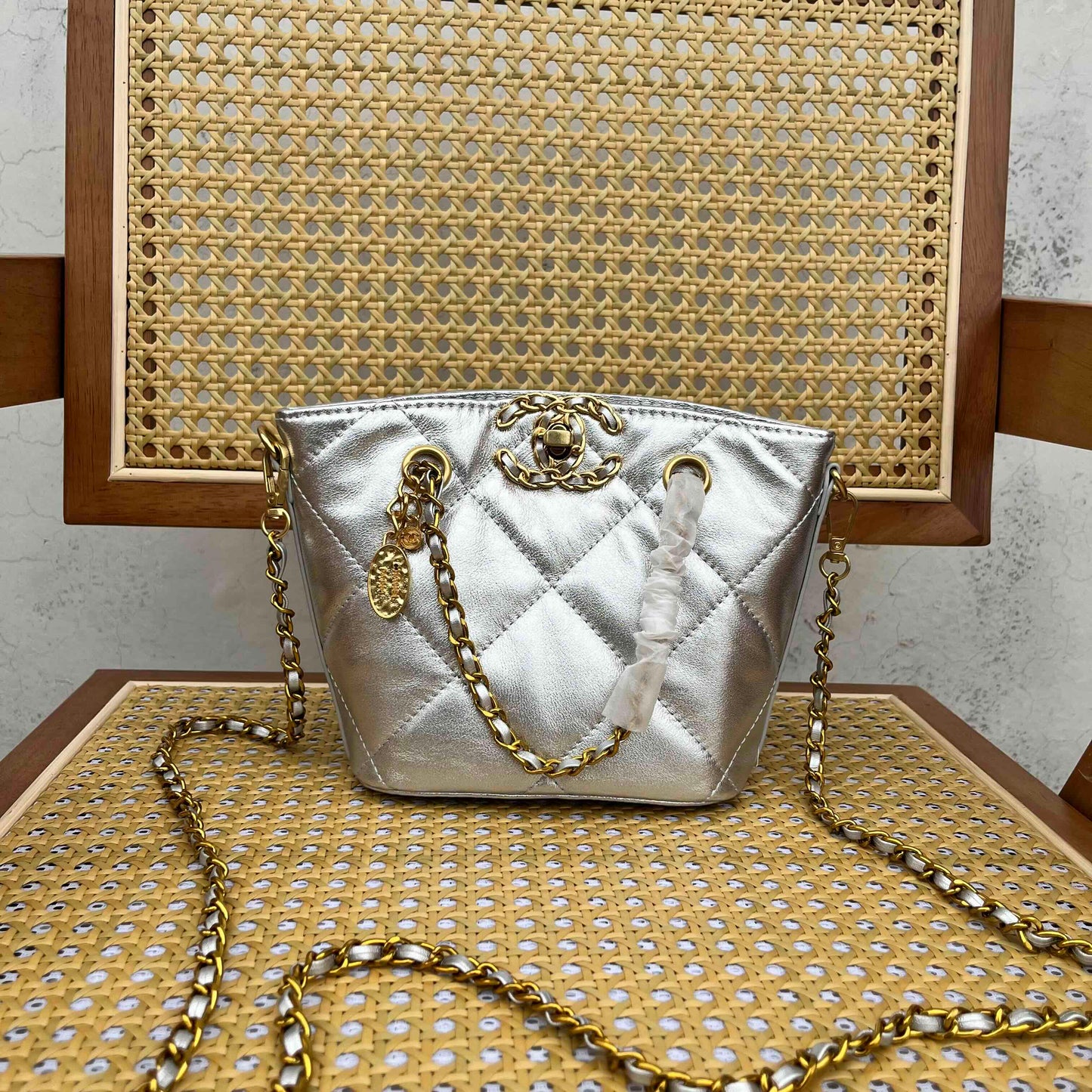 Elite Carryalls