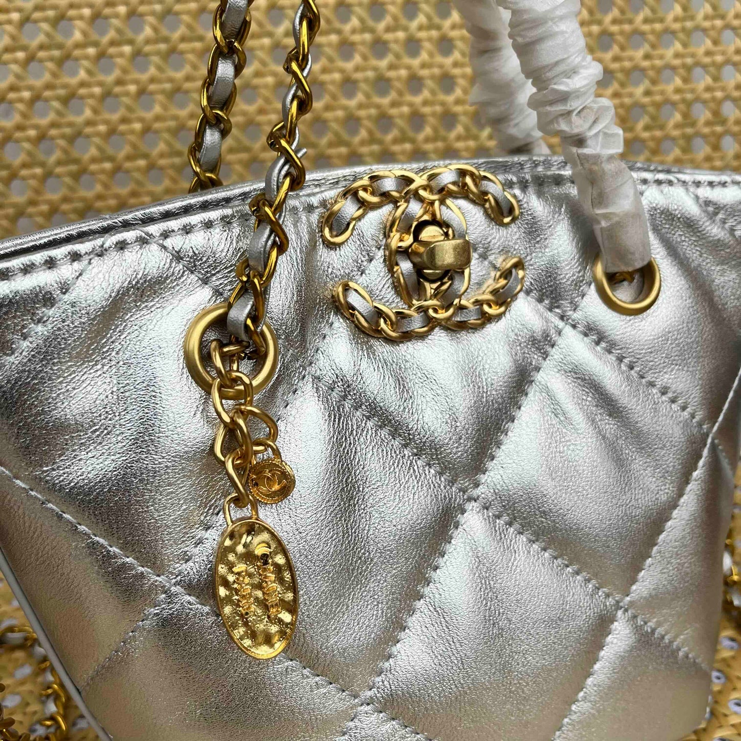 Elite Carryalls
