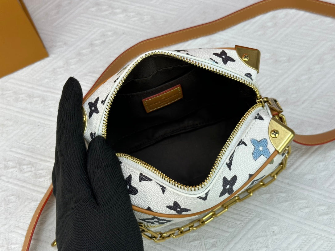 Elite Carryalls