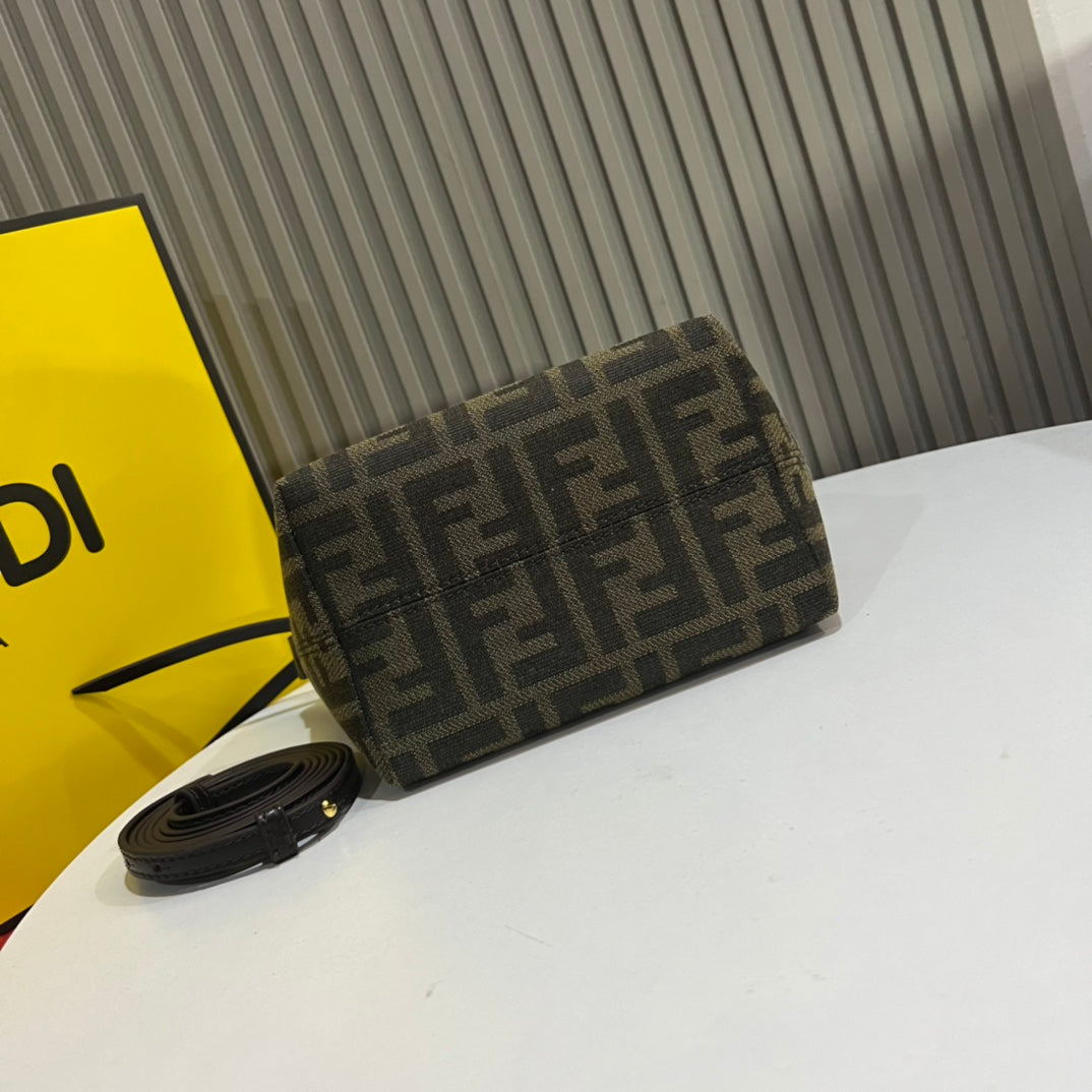 Elite Carryalls