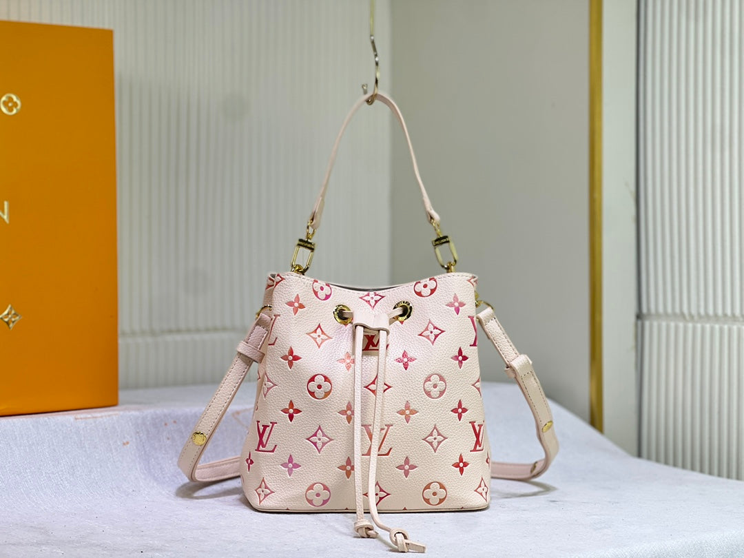 Elite Carryalls