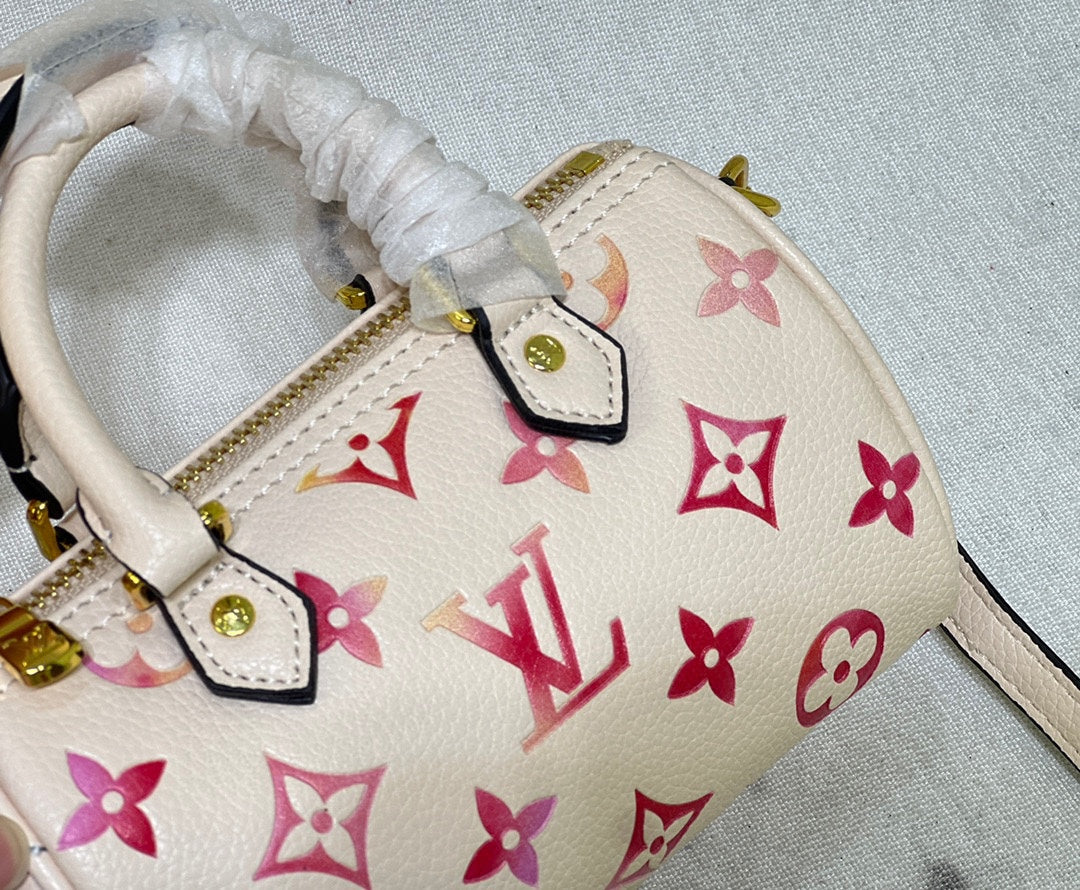 Elite Carryalls