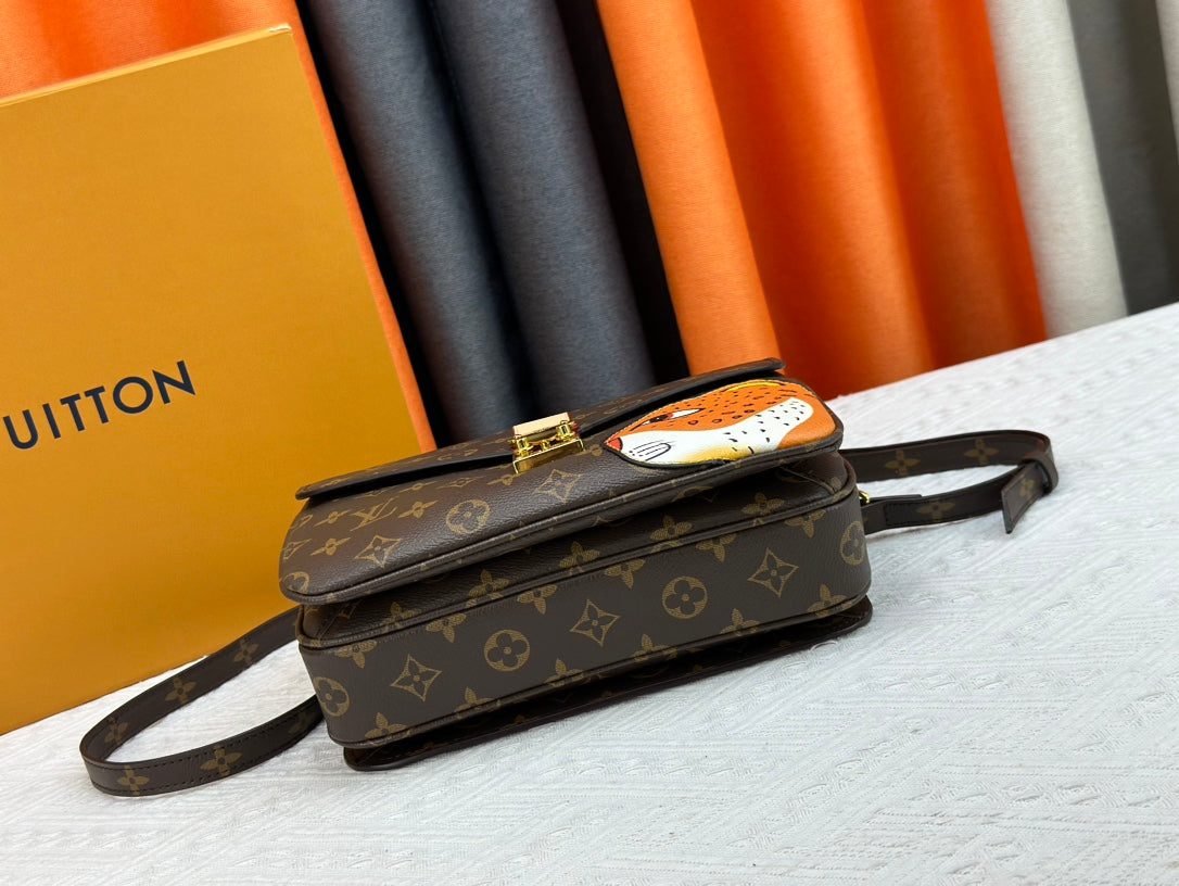 Elite Carryalls
