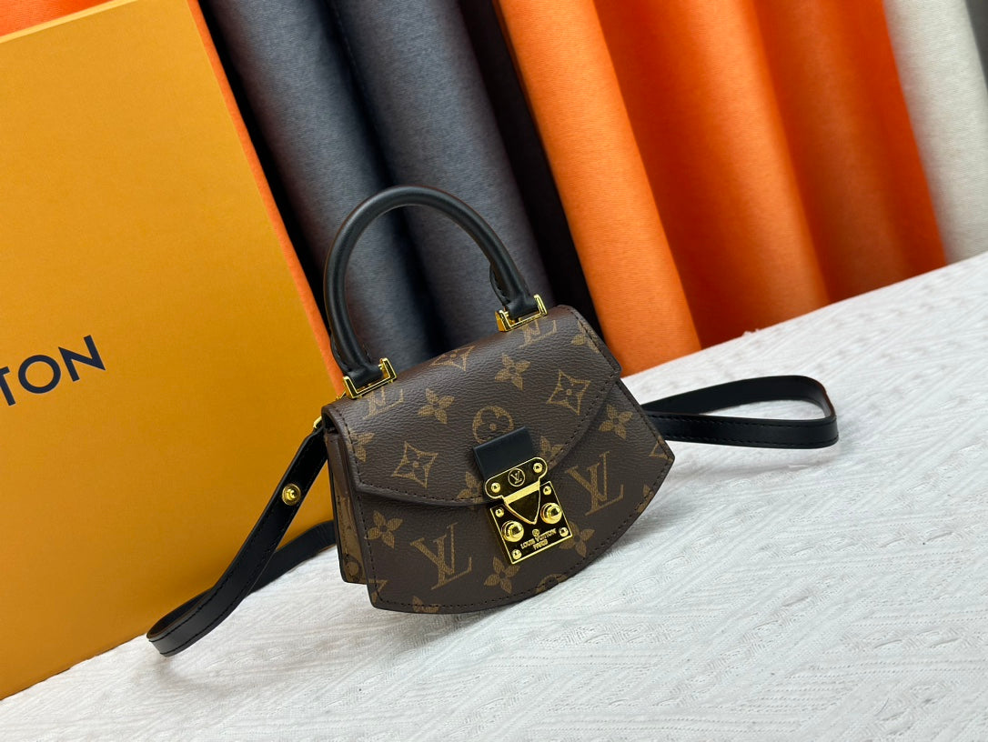 Elite Carryalls