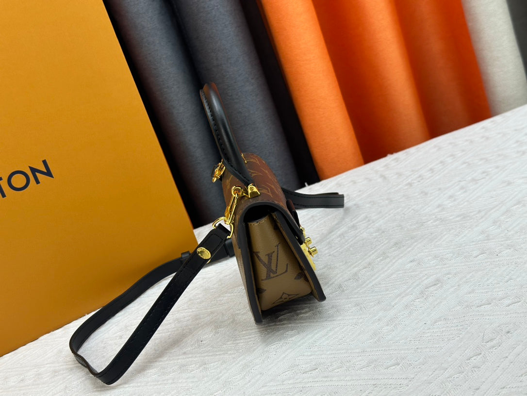Elite Carryalls