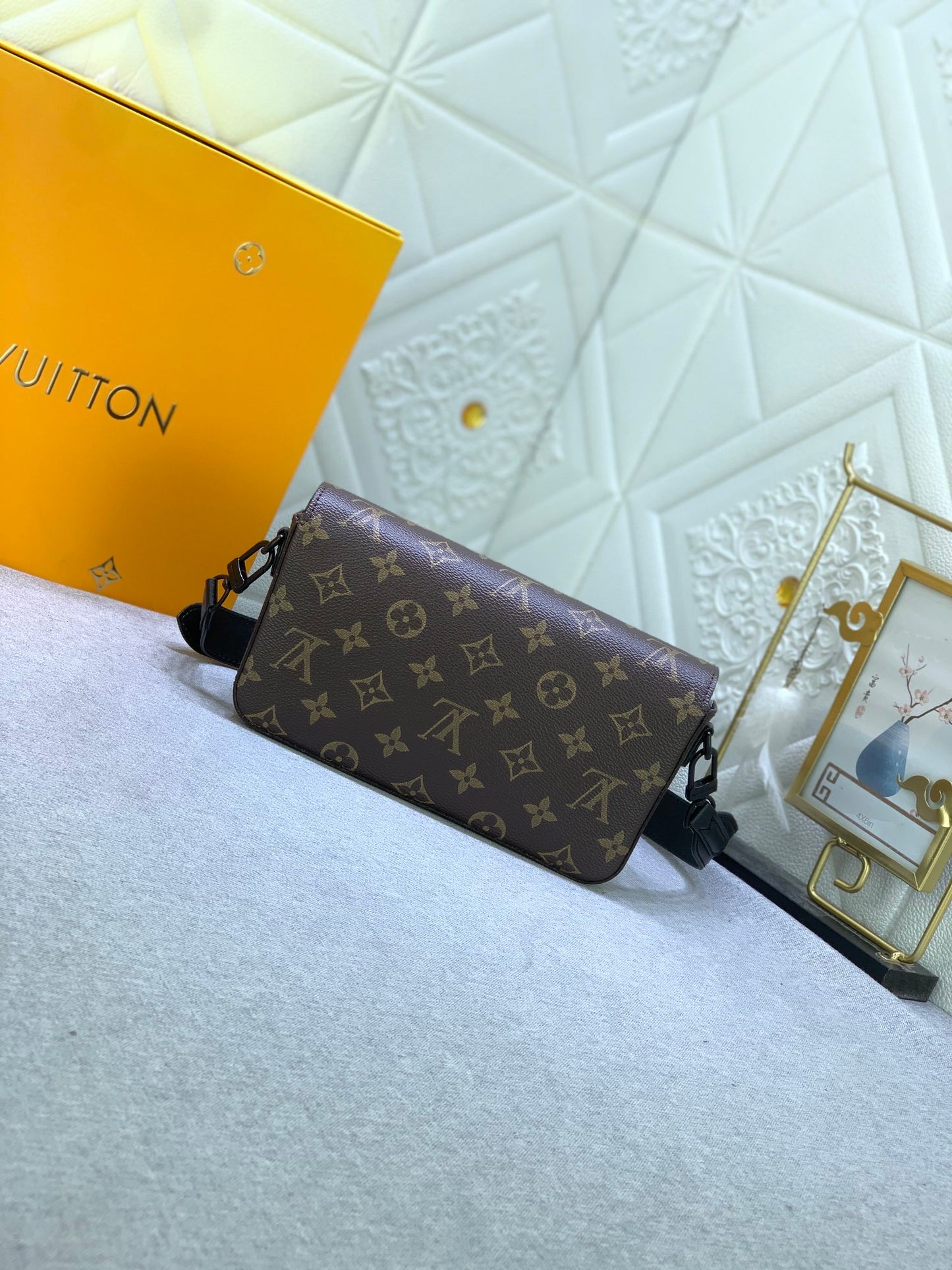 Elite Carryalls