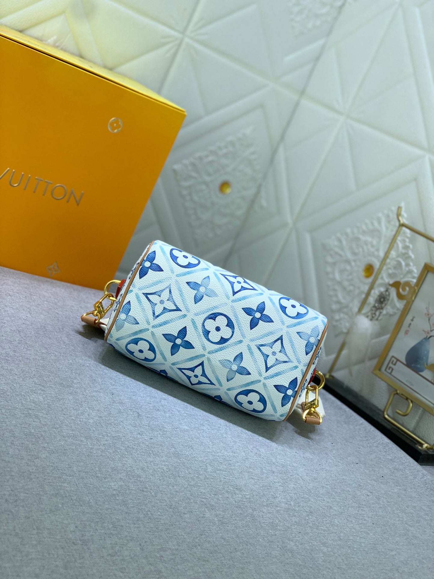 Elite Carryalls