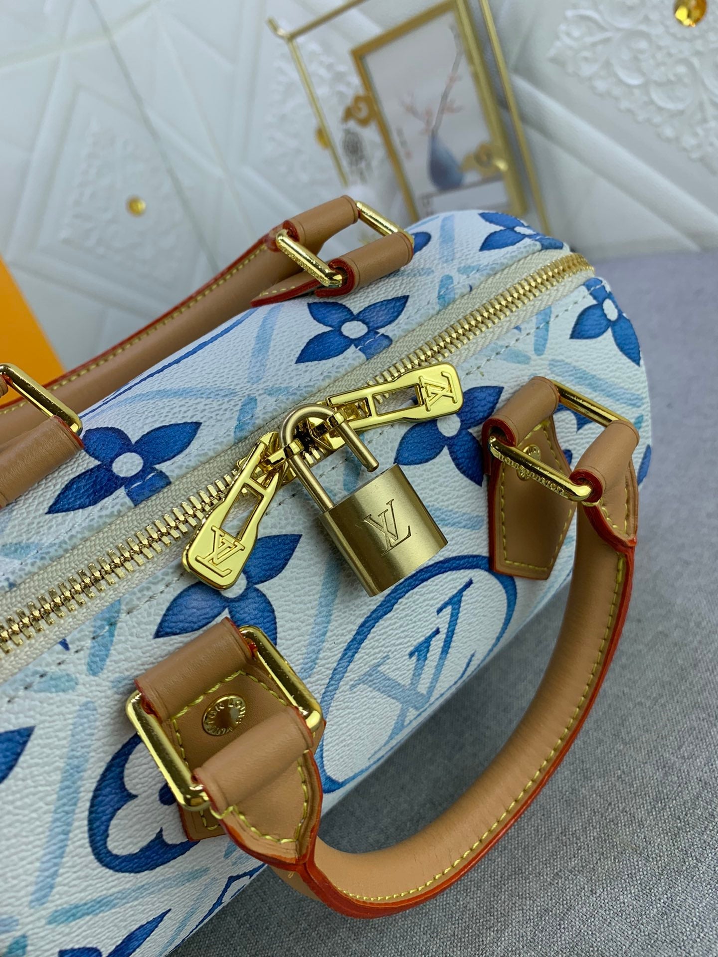 Elite Carryalls