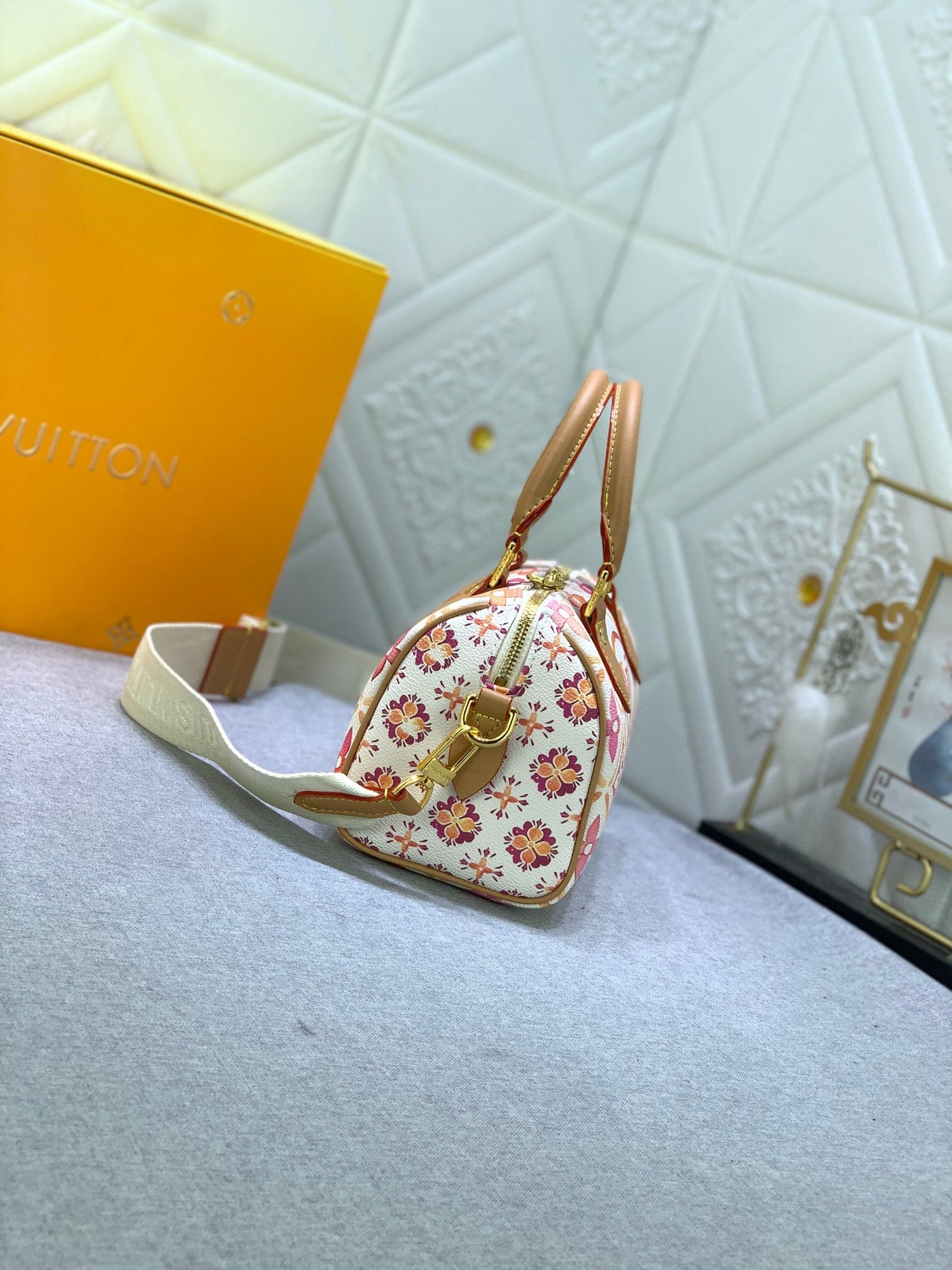 Elite Carryalls