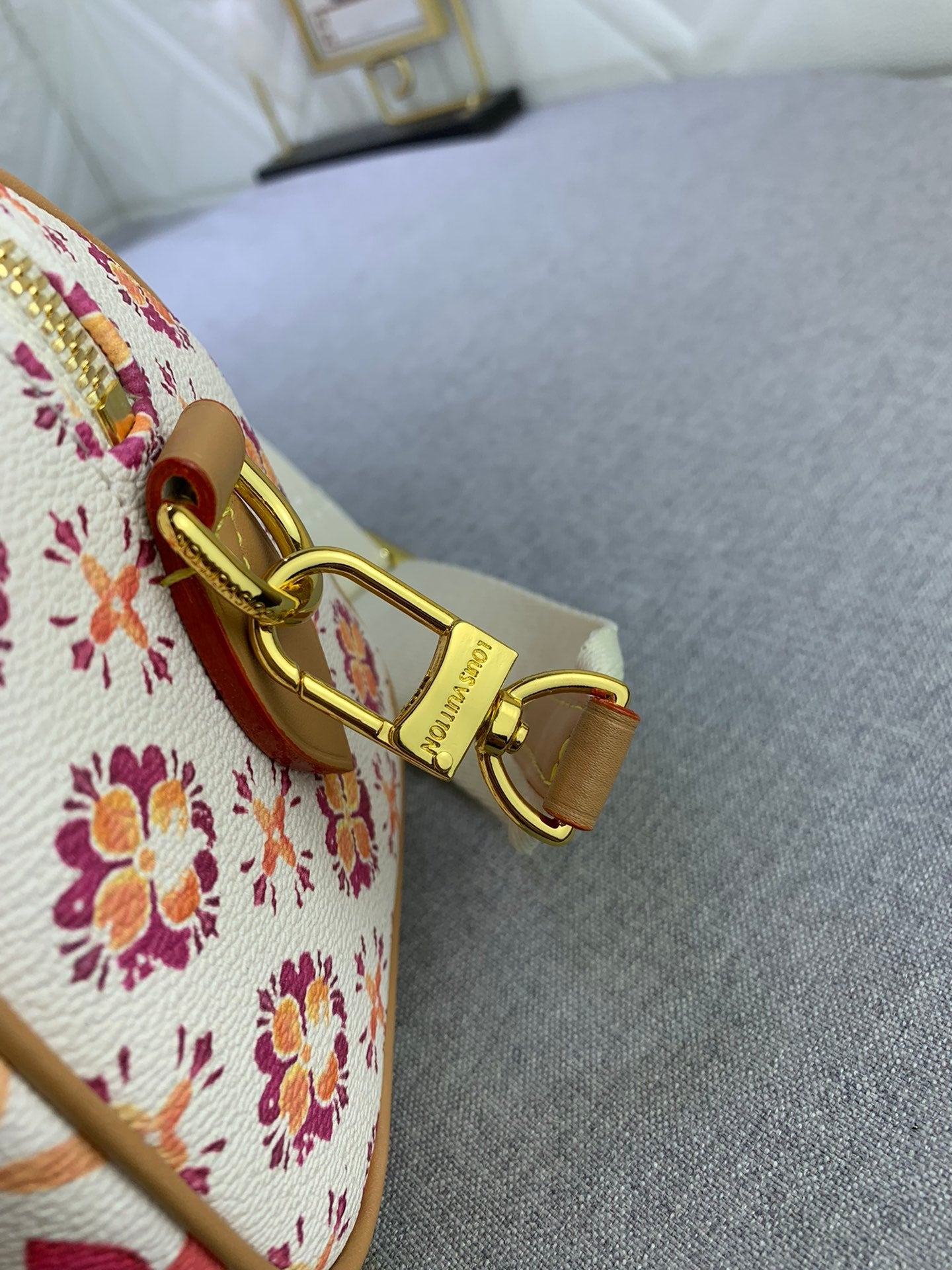 Elite Carryalls