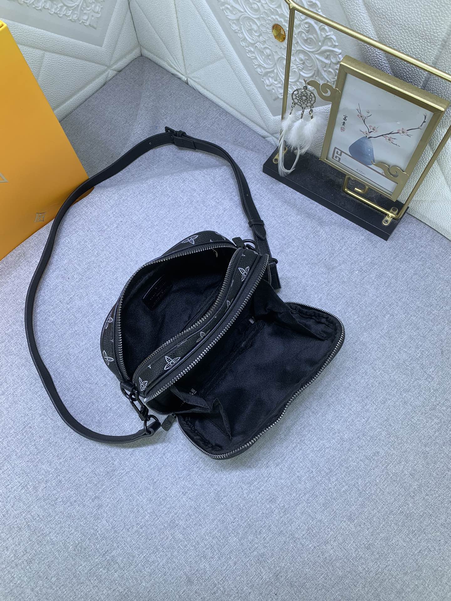 Elite Carryalls