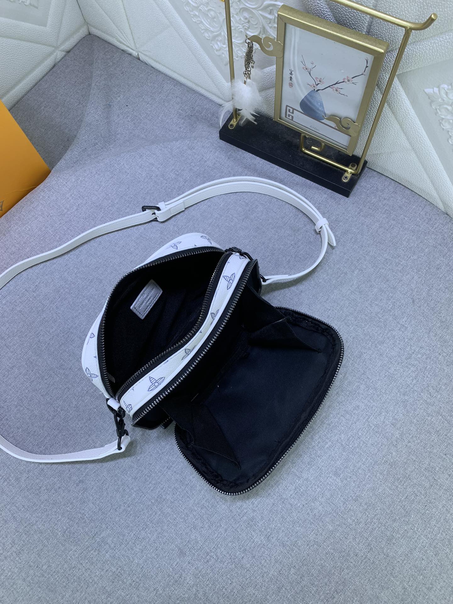 Elite Carryalls