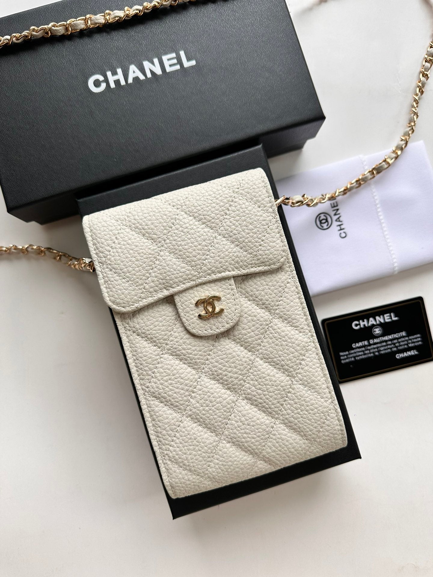Elite Carryalls