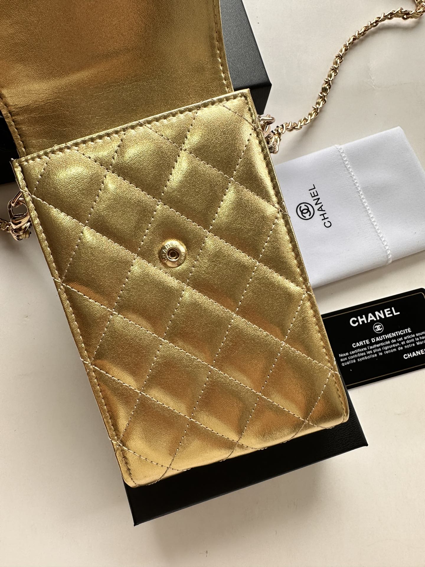 Elite Carryalls