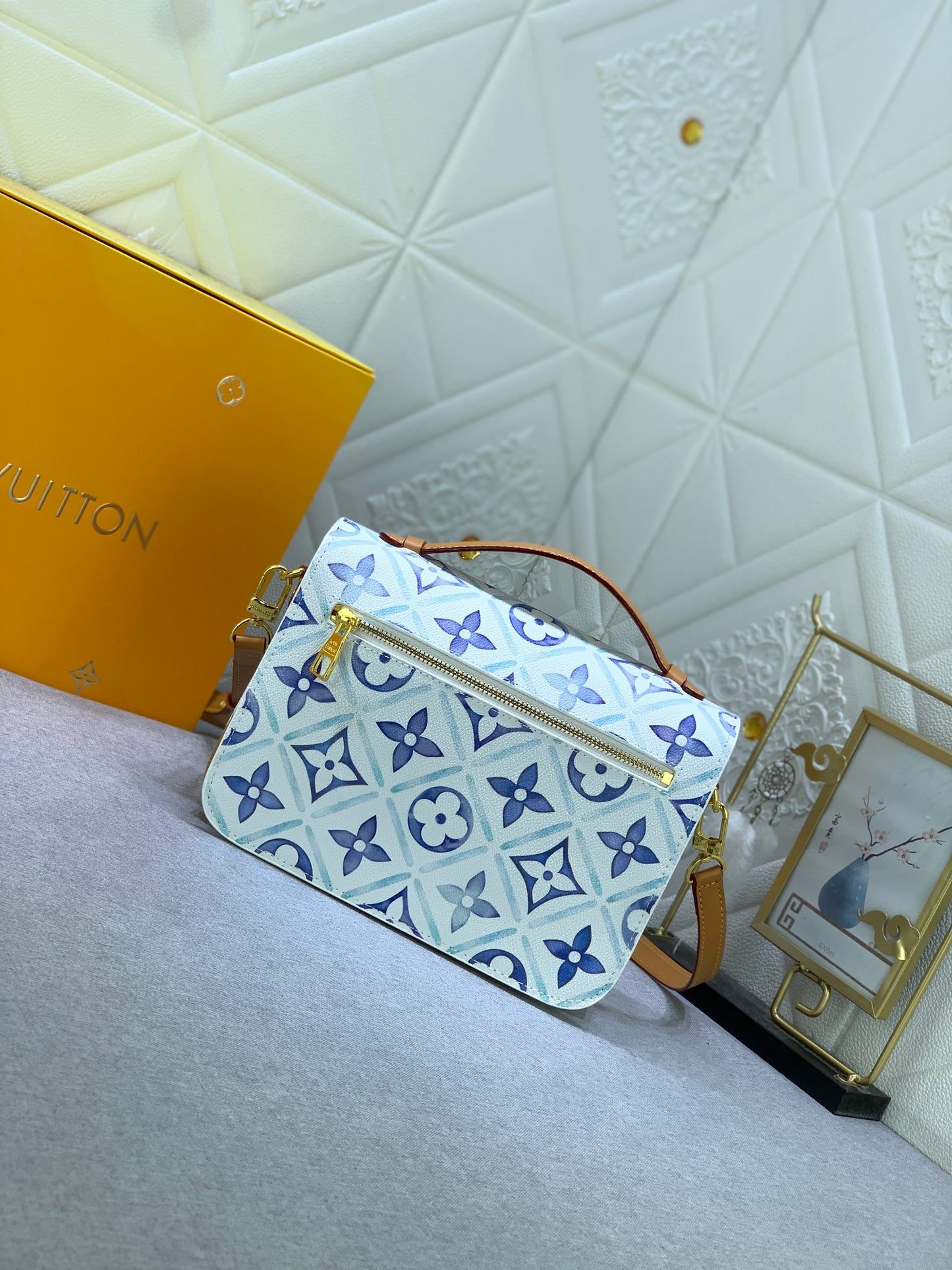 Elite Carryalls