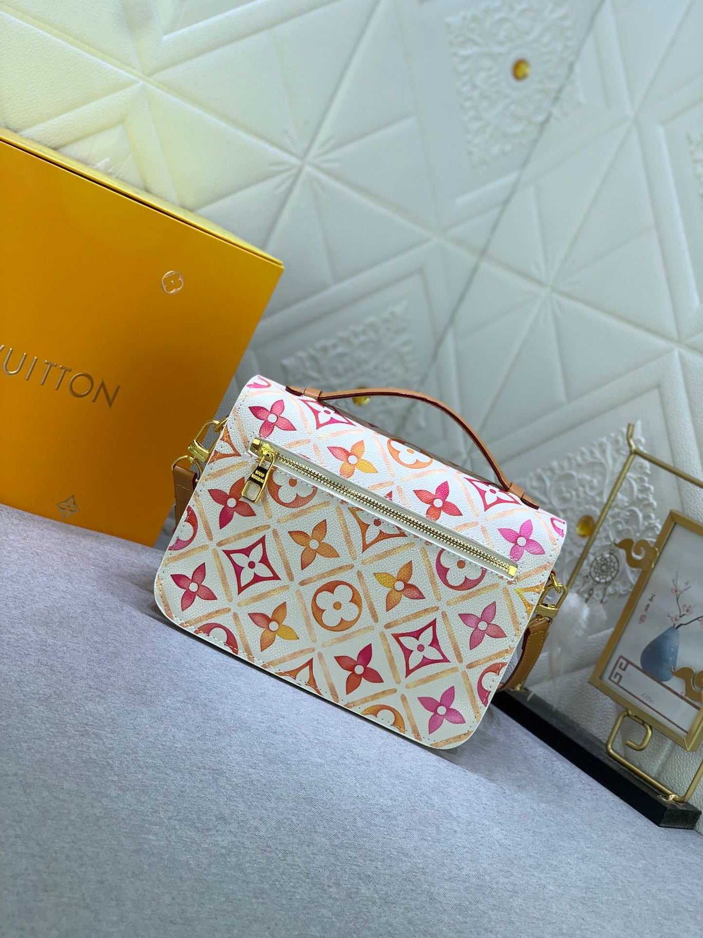 Elite Carryalls