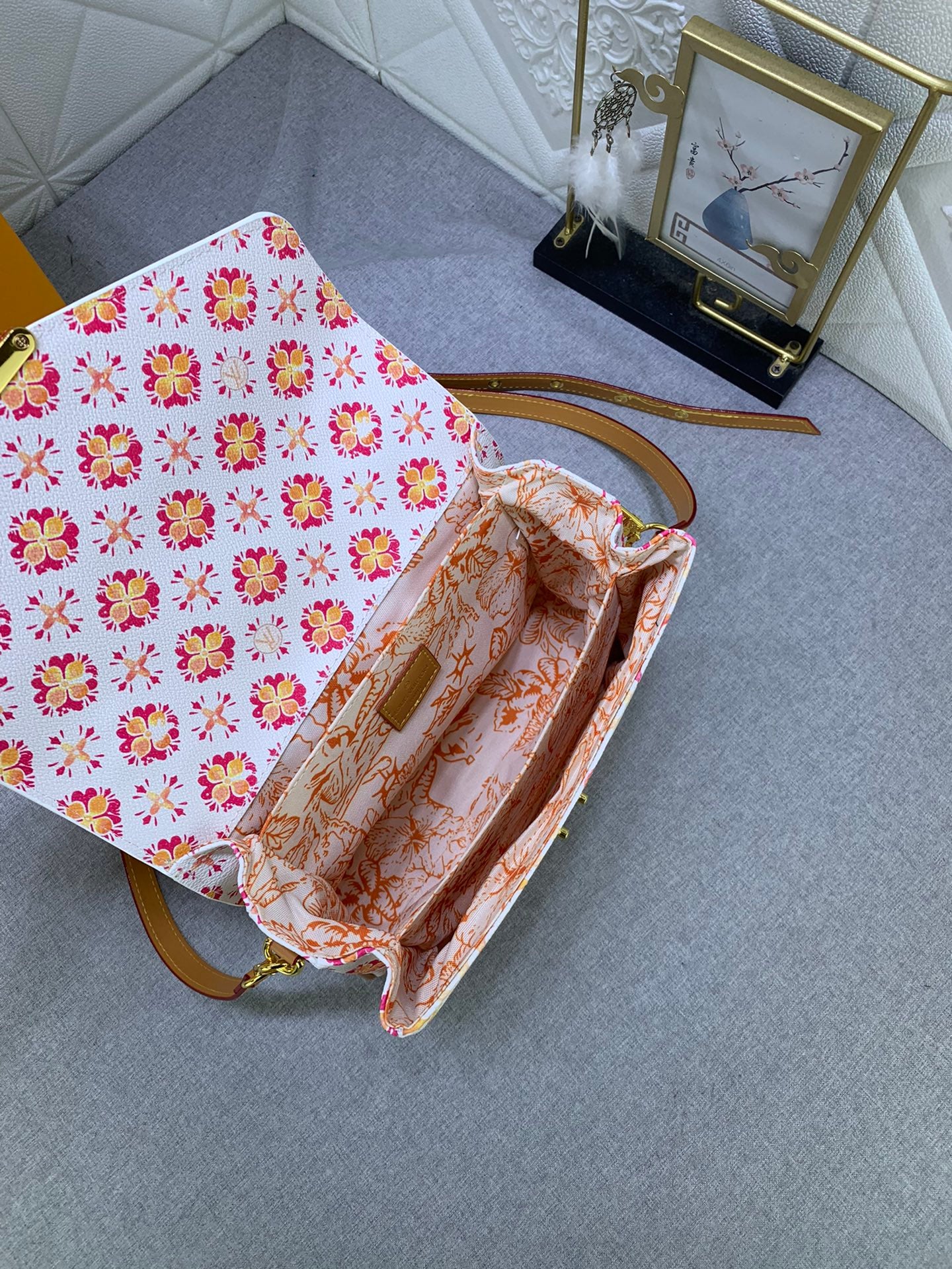 Elite Carryalls