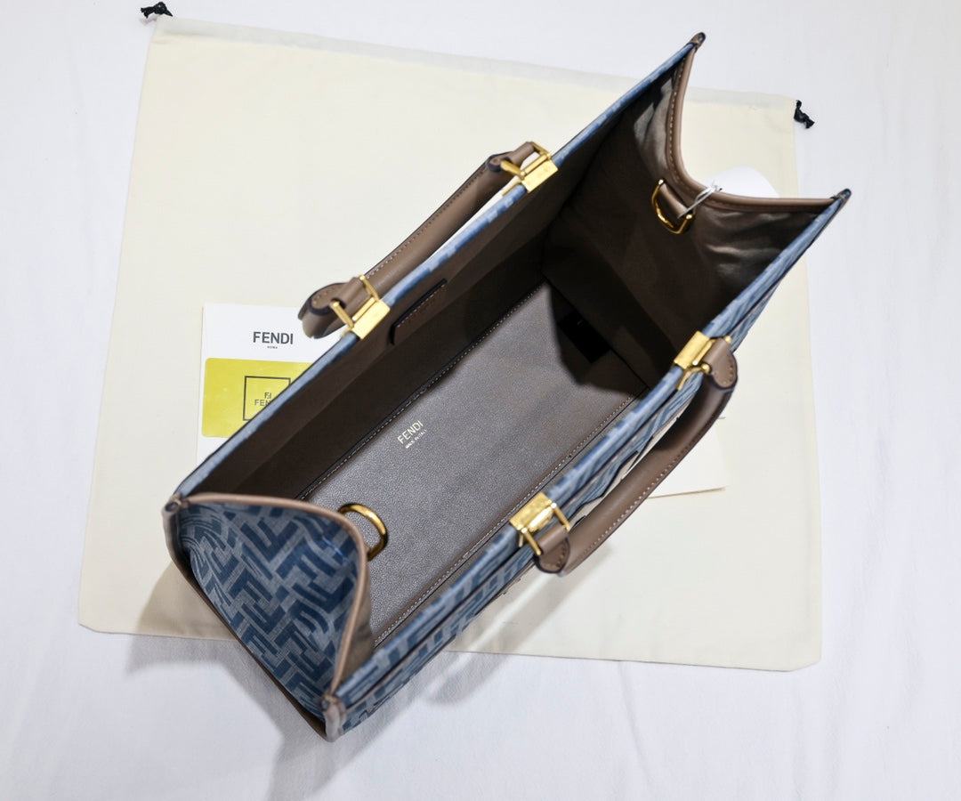 Elite Carryalls