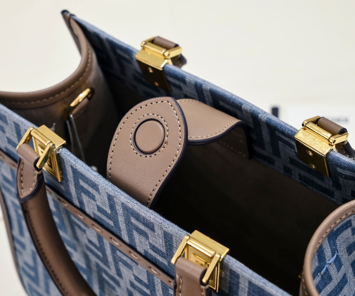 Elite Carryalls