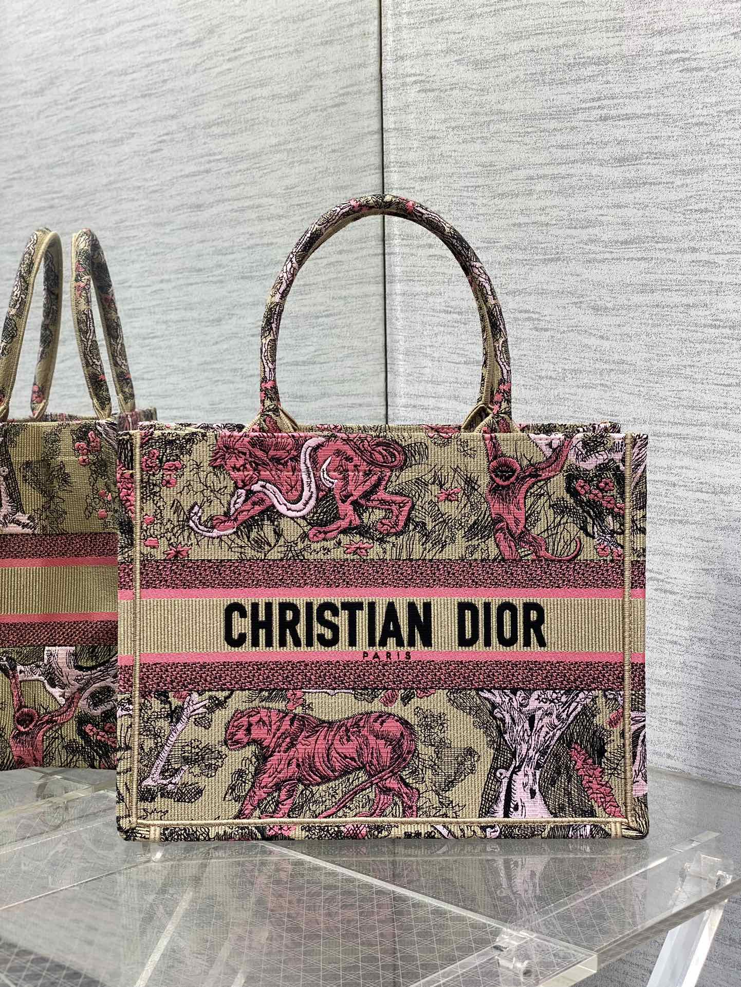 Elite Carryalls