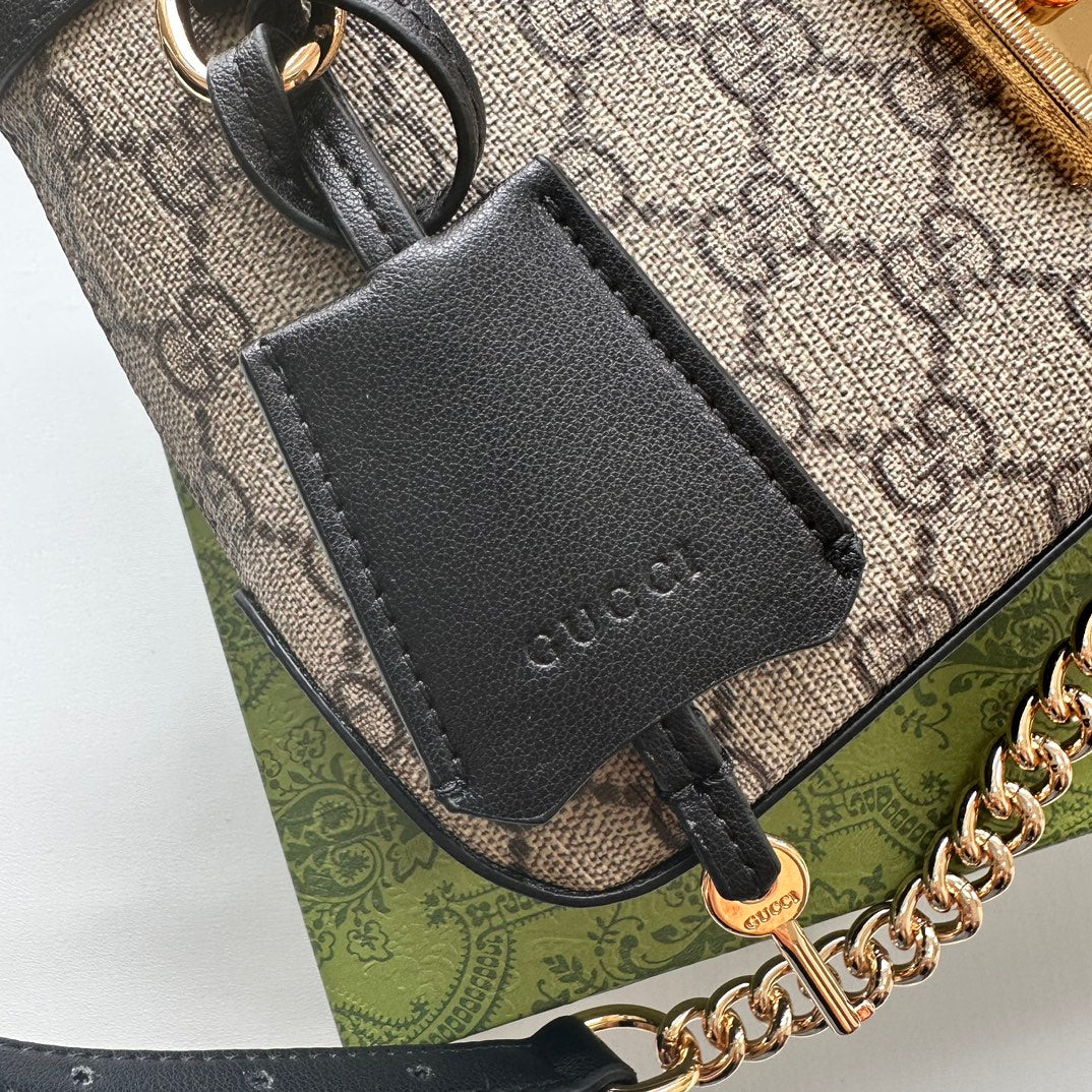 Elite Carryalls
