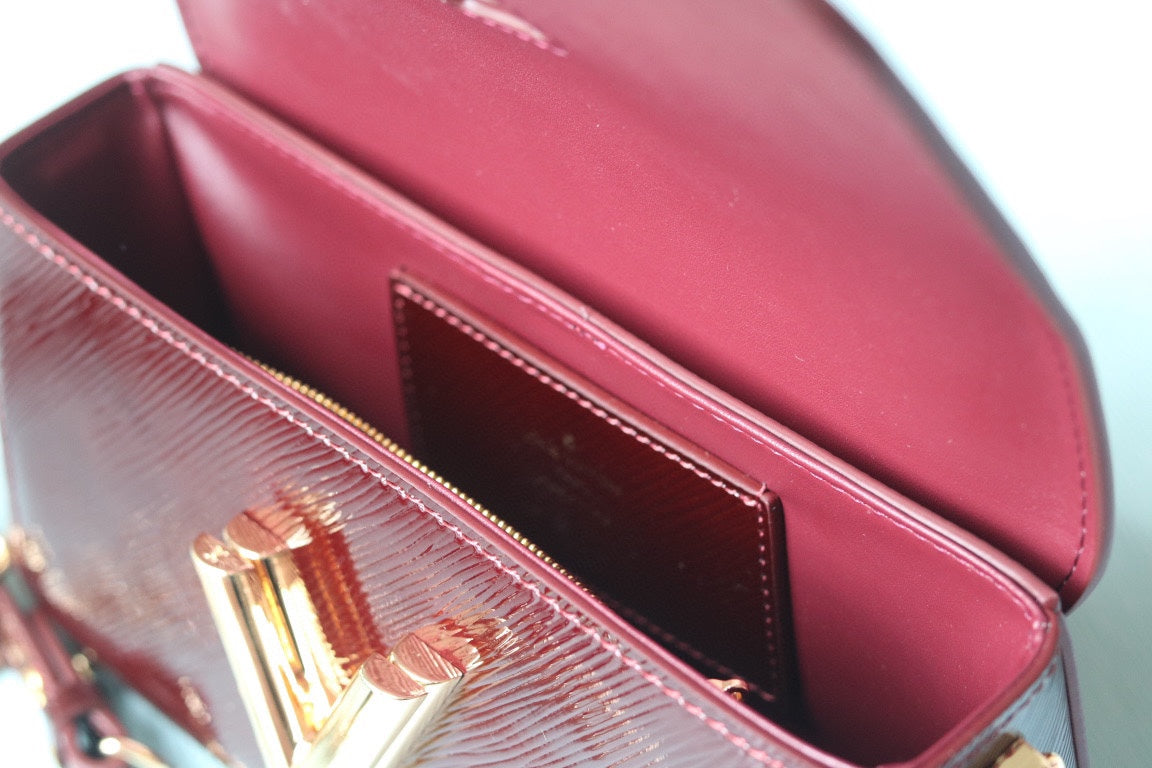 Elite Carryalls
