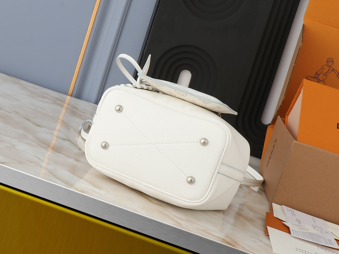 Elite Carryalls