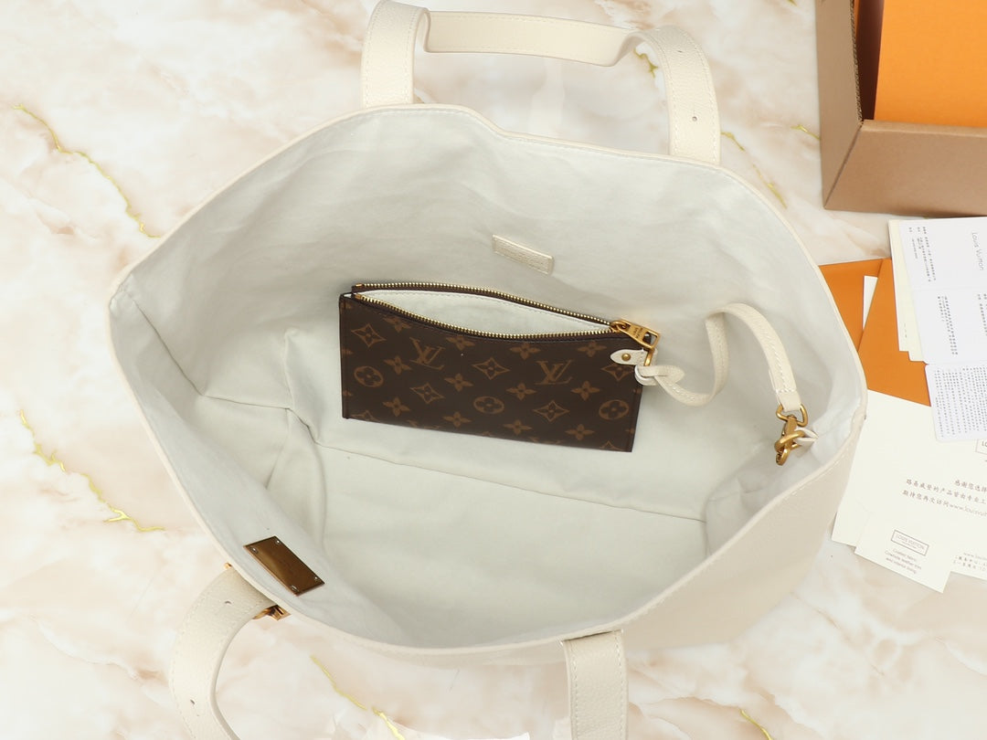 Elite Carryalls