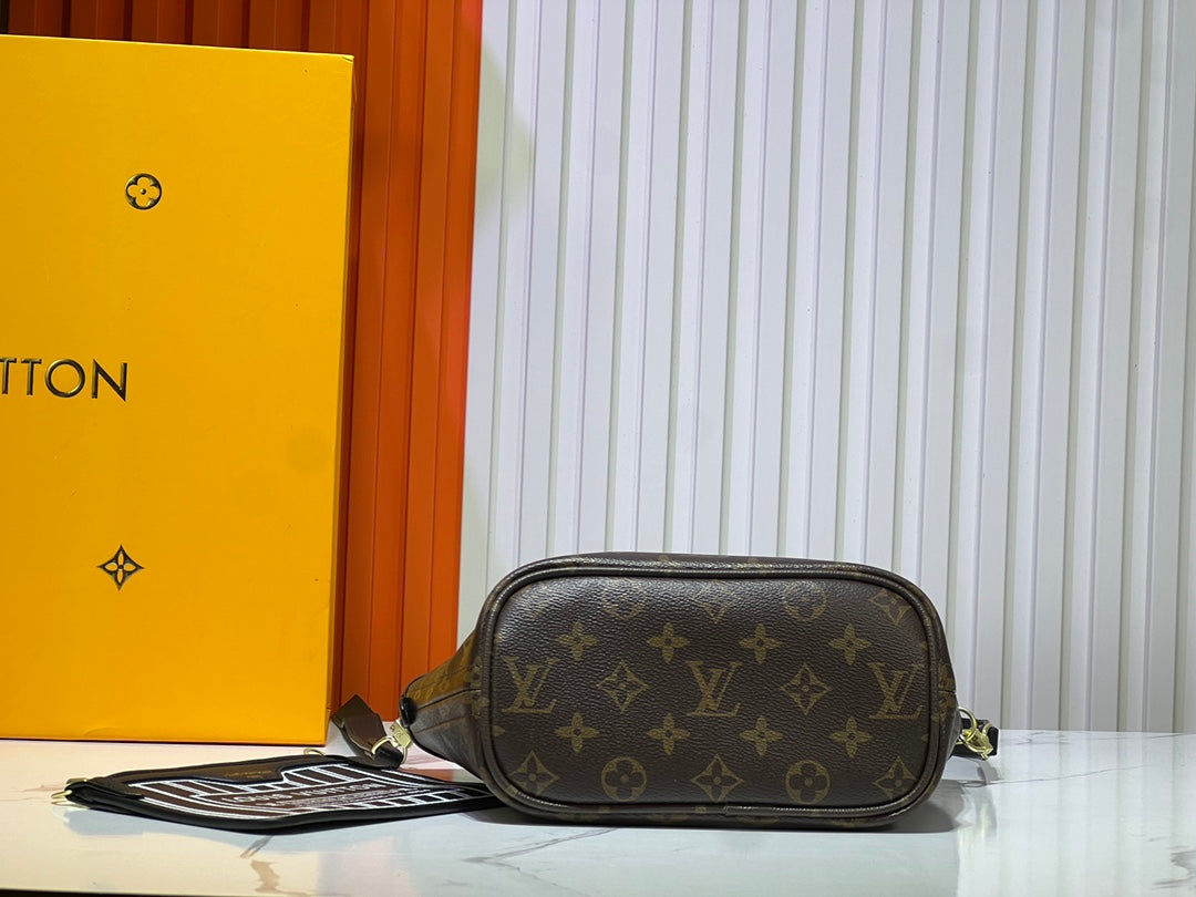 Elite Carryalls