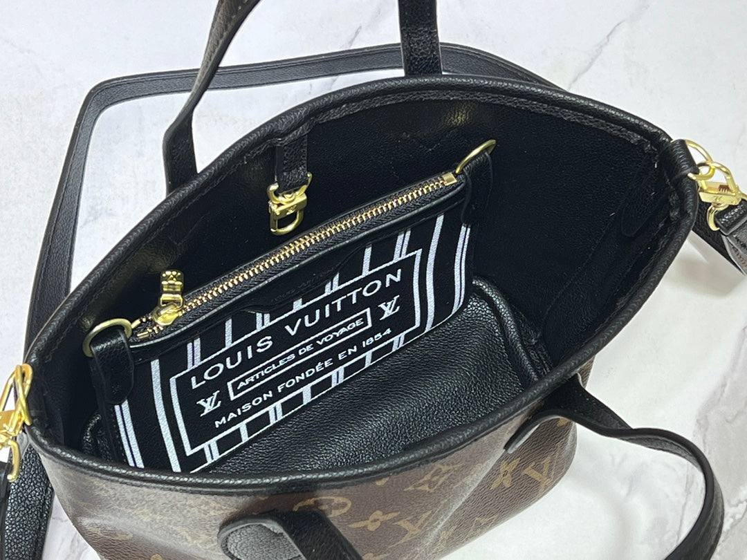 Elite Carryalls