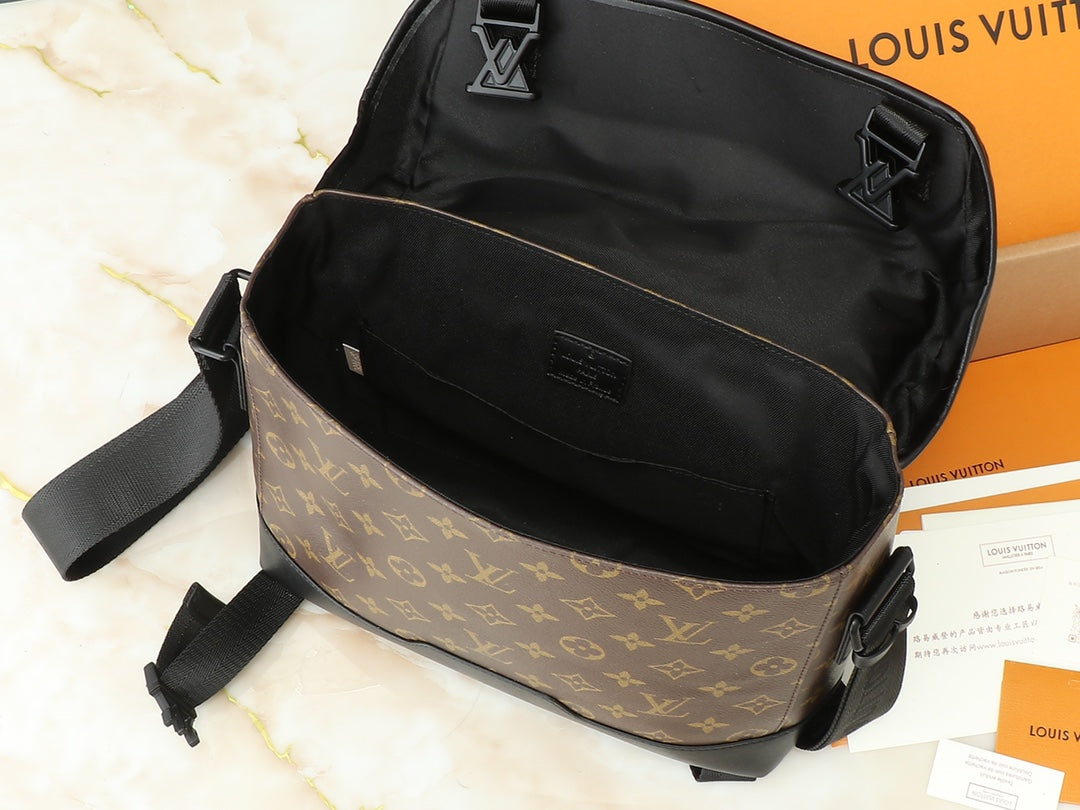 Elite Carryalls